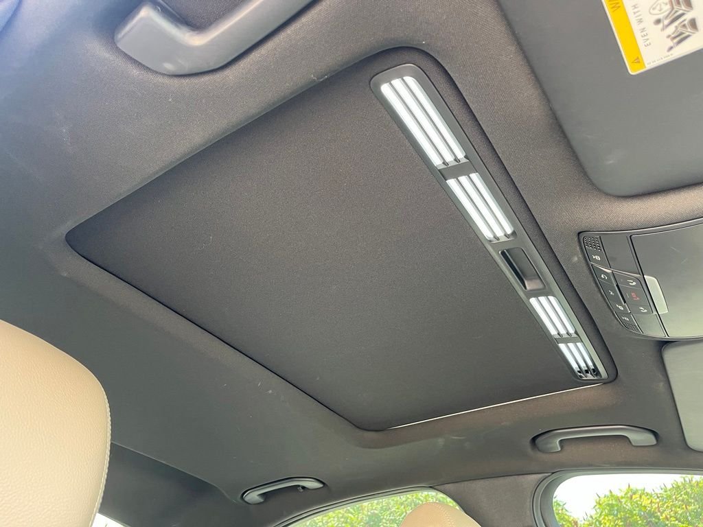 Used 2018 White Mercedes-Benz C 300 image 31