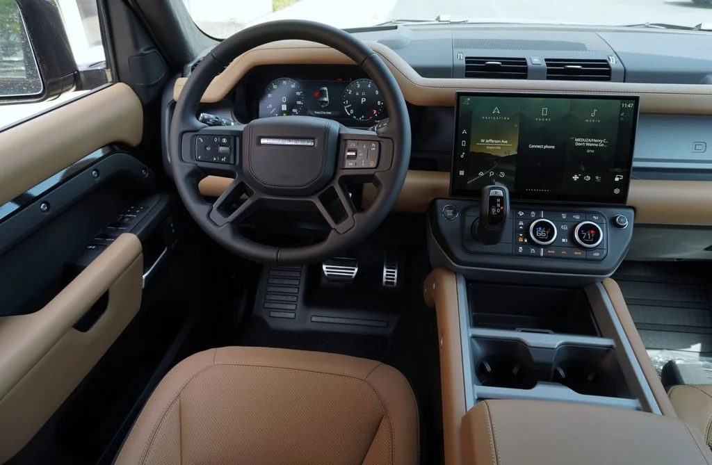 New 2026 Santorini Black Land Rover X image 17
