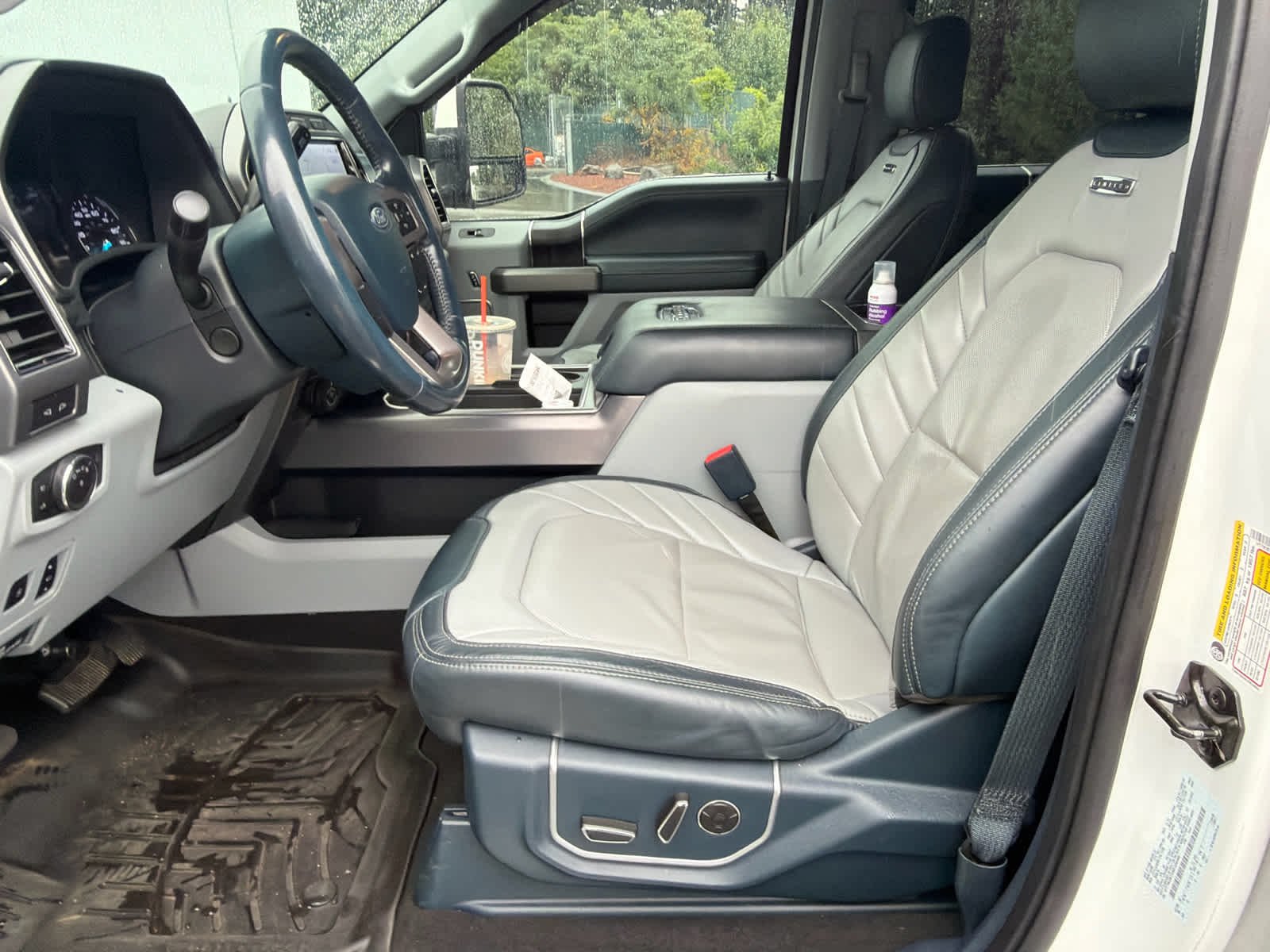 Used 2022 Star White Metallic Tri-Coat Ford Limited image 5