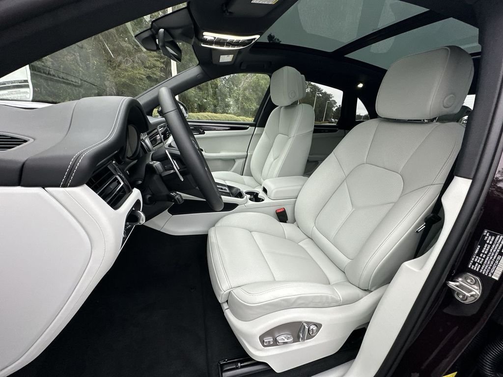 Used 2026  Porsche S image 5