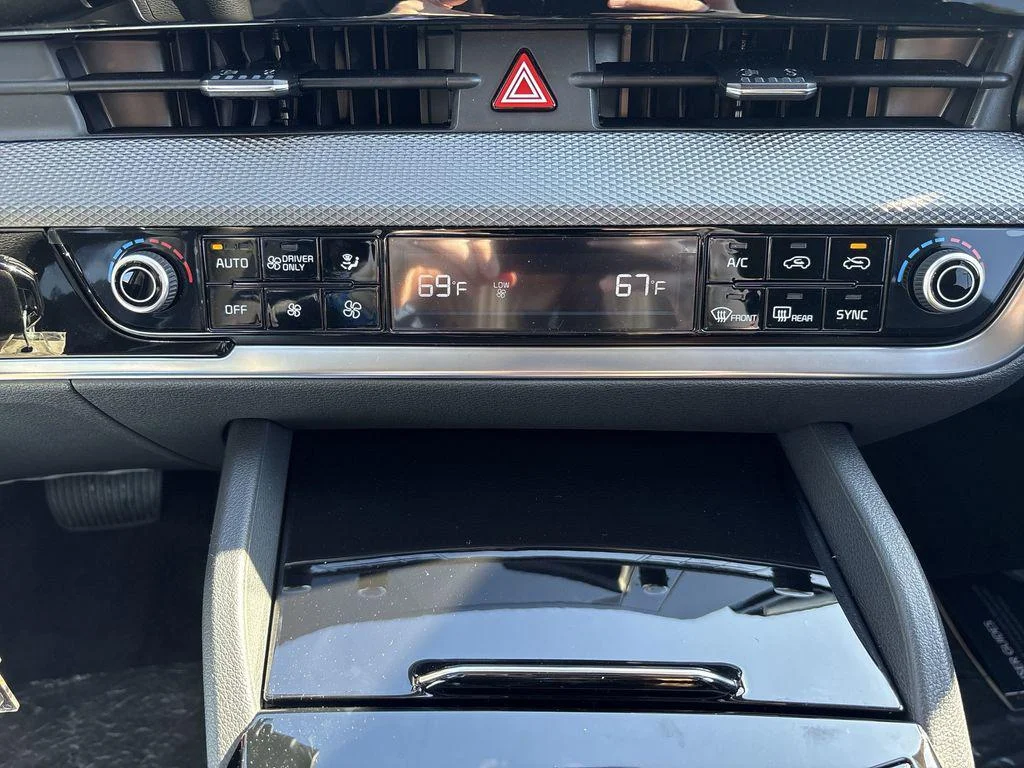 2025 Kia Sportage LX Hybrid - Photo 21