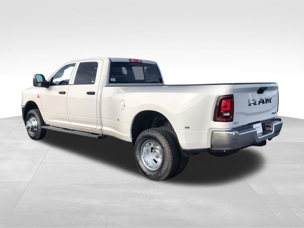 New 2026 Bright White Clear-Coat Exterior Paint RAM Tradesman image 6