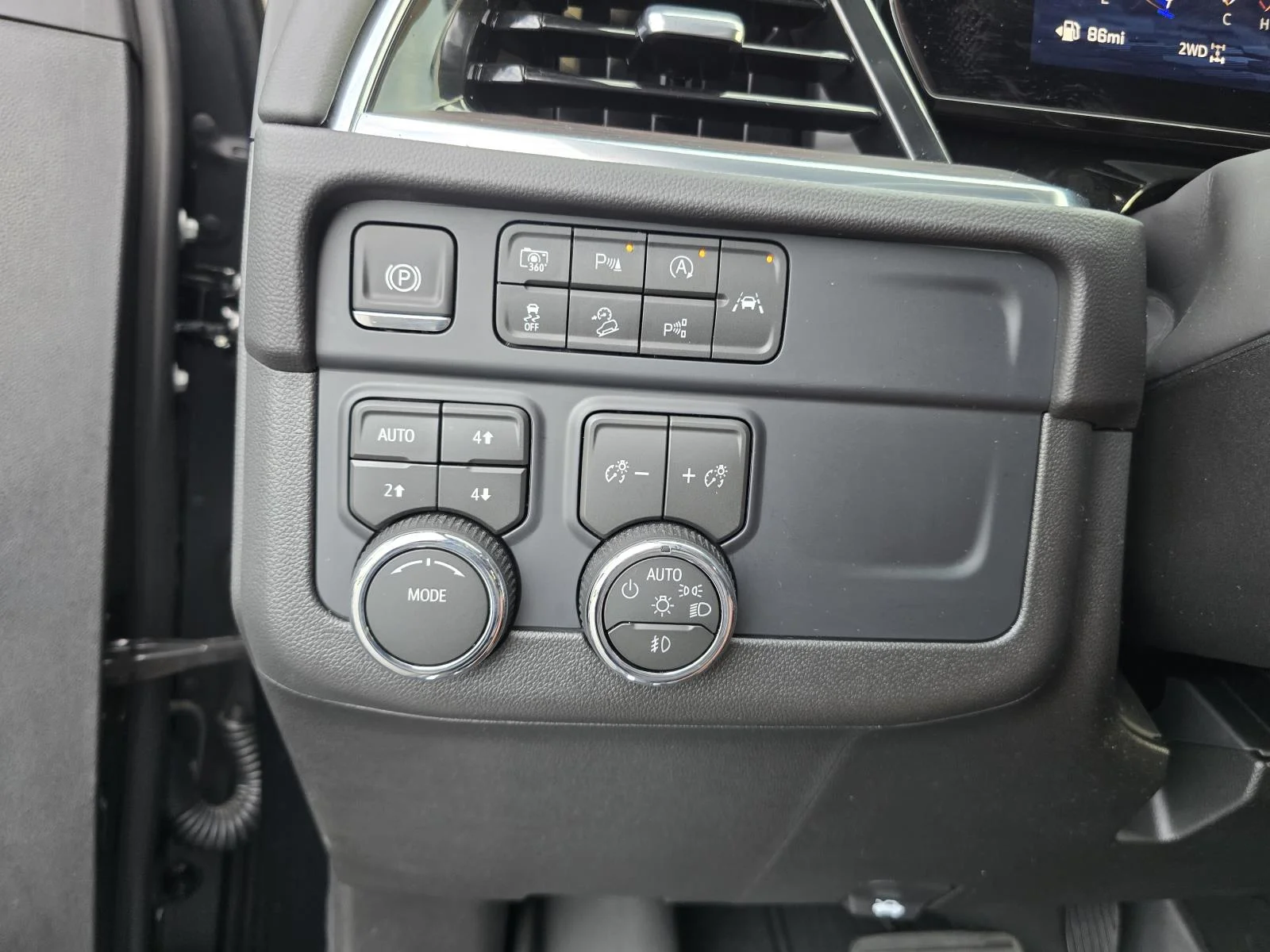 Used 2026 Black Chevrolet Z71 image 17