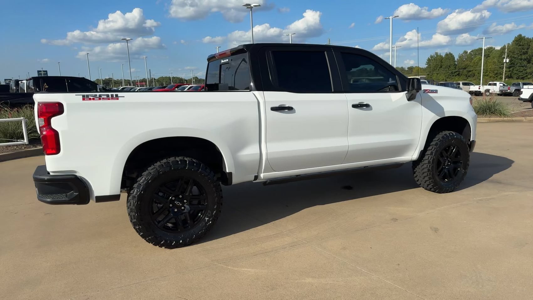 New 2026 Summit White Chevrolet LT Trail Boss image 9