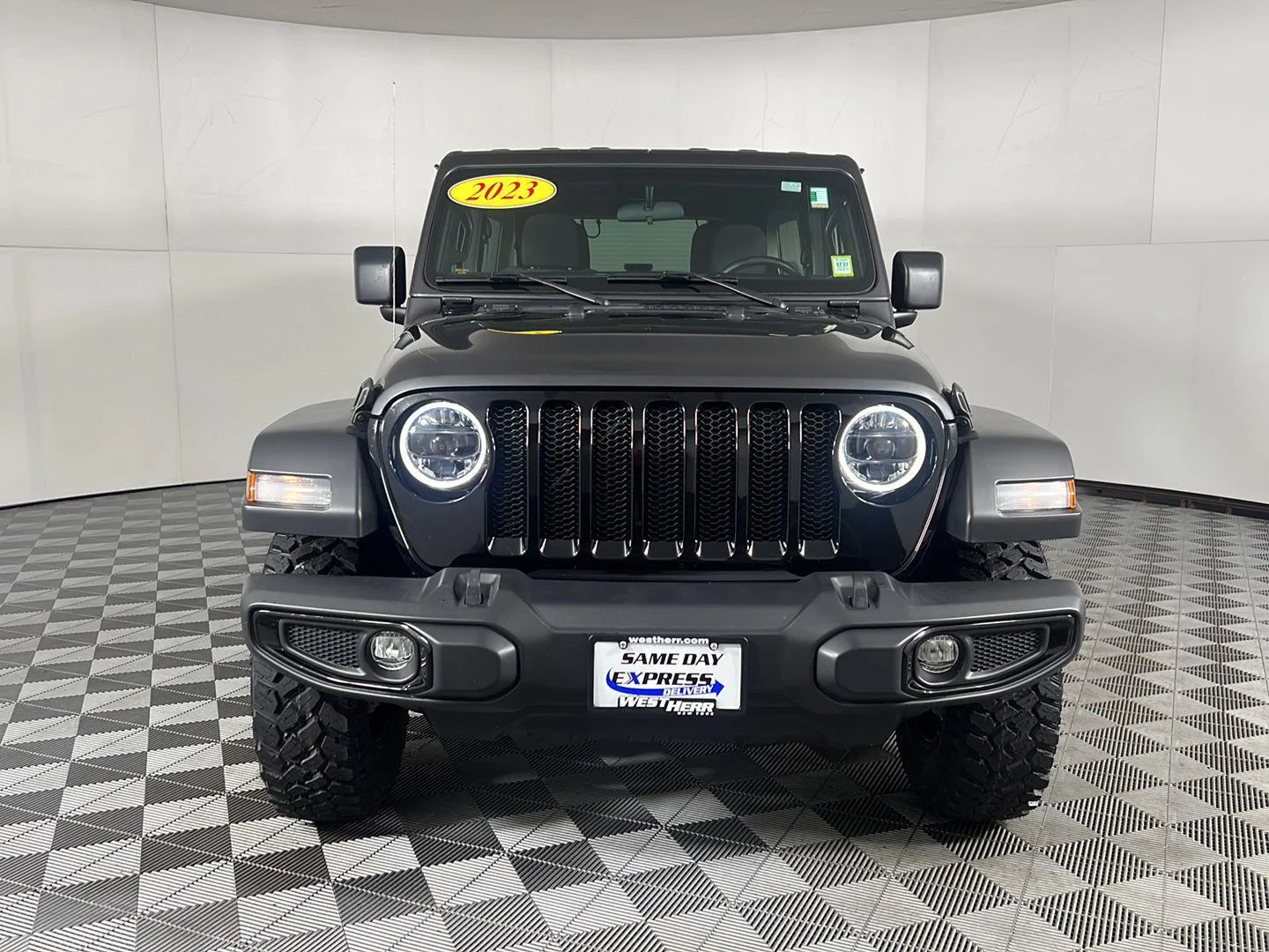 Used 2023 Granite Crystal Metallic Clearcoat Jeep Willys image 3