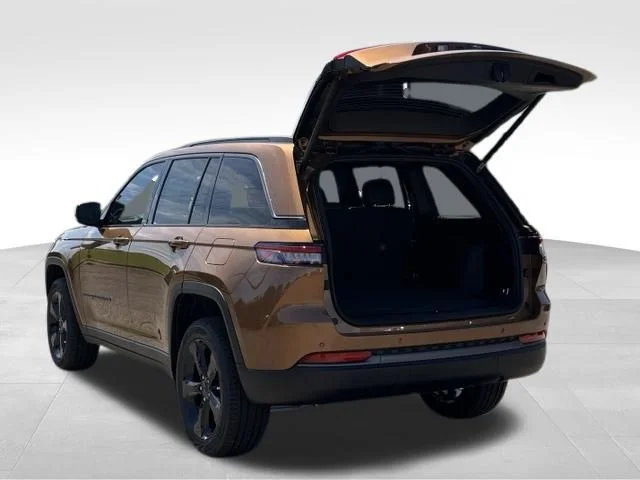 New 2026 Copper Shino Metallic Clear-Coat Exterior Paint Jeep Limited image 15