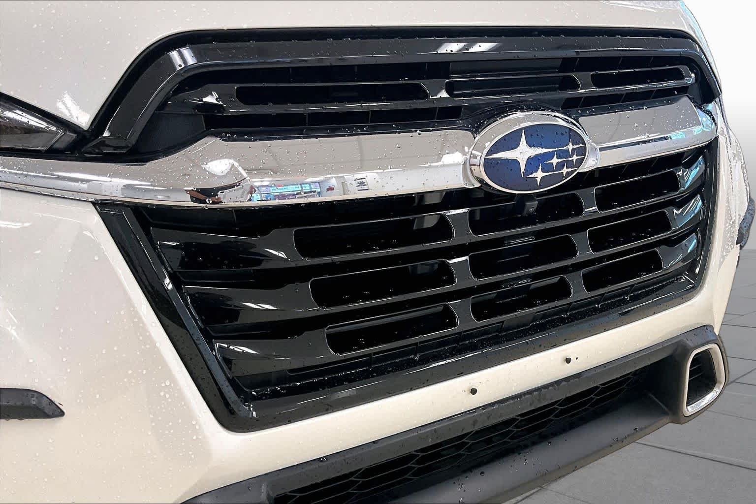Used 2023 Crystal White Pearl Subaru Touring image 28