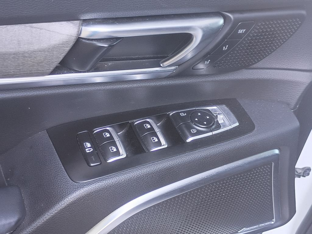 Used 2020 Snow White Pearl Kia SX image 14