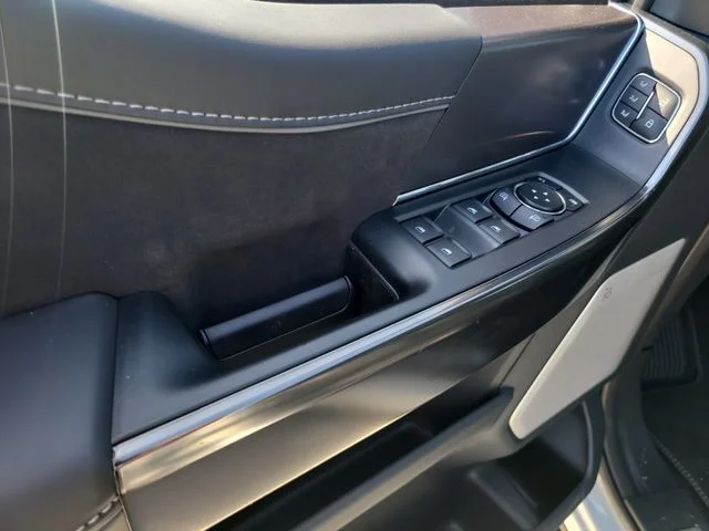 New 2026 Avalanche Ford Platinum image 17