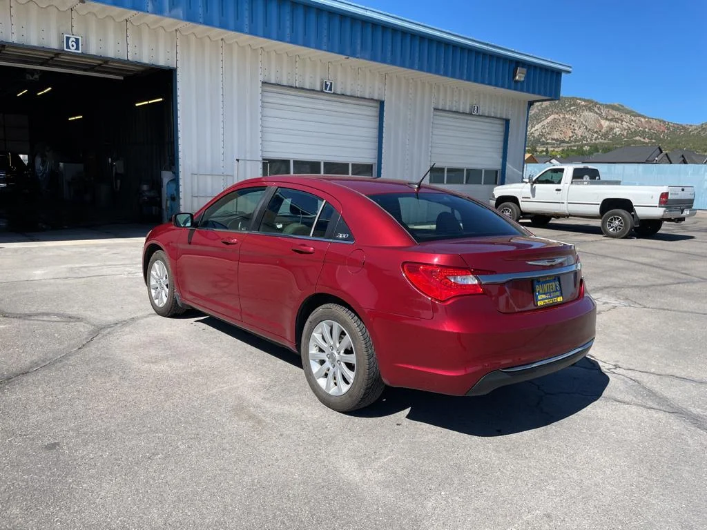 2011 Chrysler 200 Touring - Photo 7