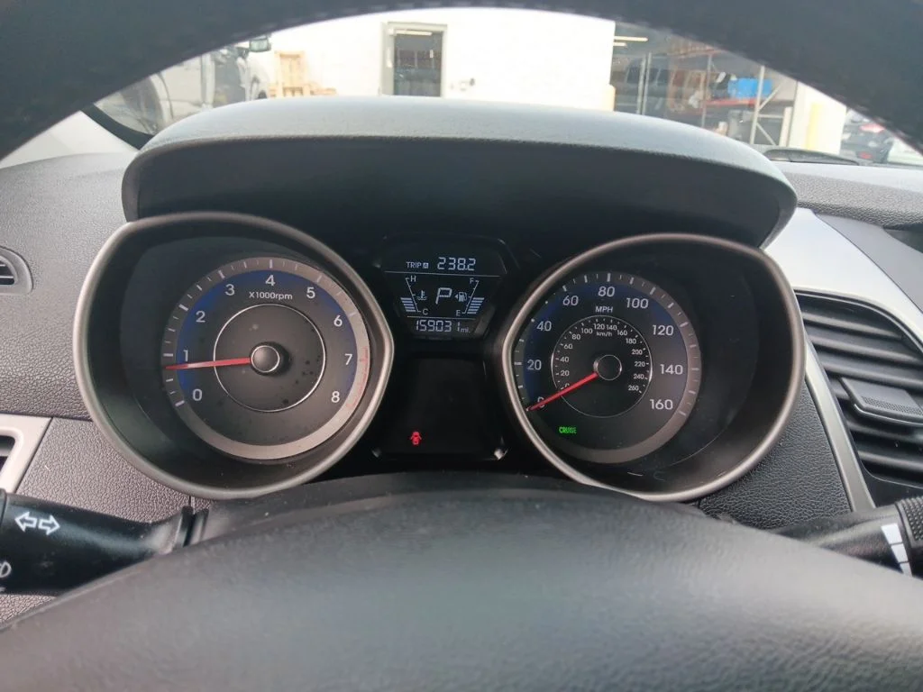 Used 2015 Titanium Gray Metallic Hyundai Limited image 22