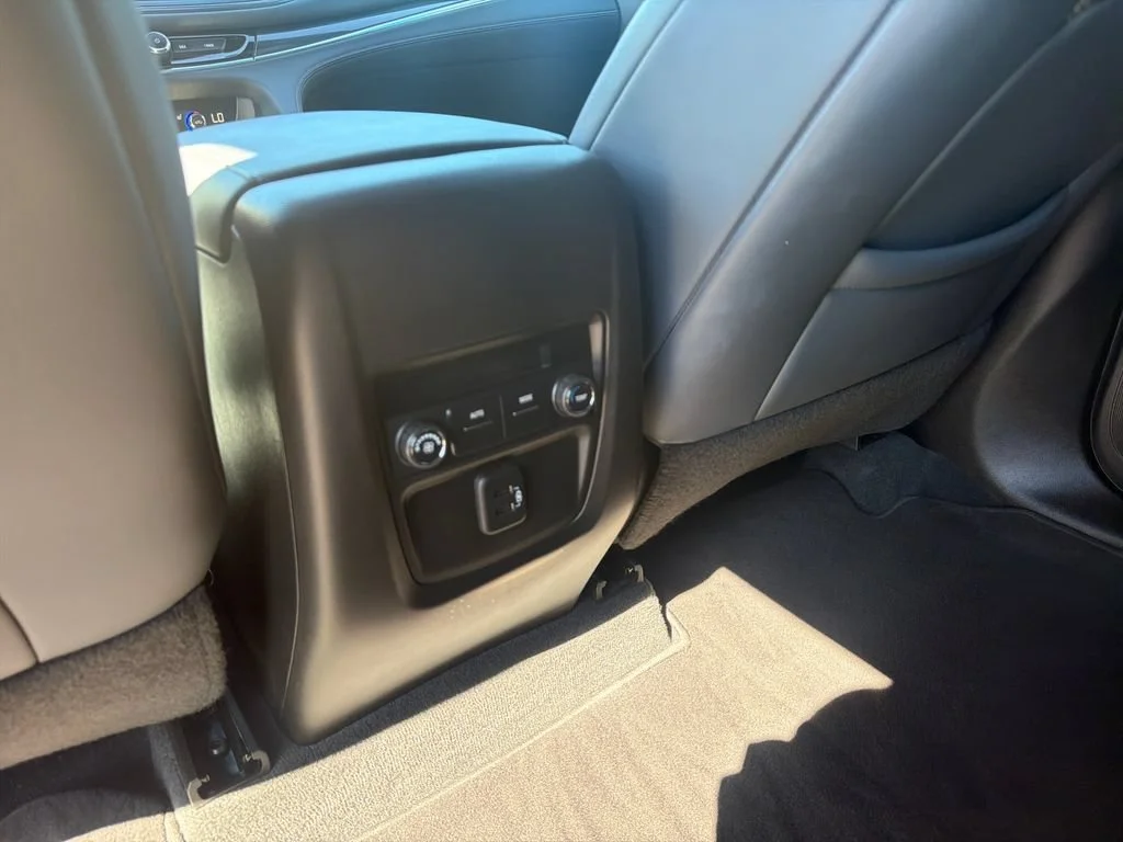 Certified Used 2022 Includes Pitch Dark Night lower exterior accent color.) Buick Essence image 57