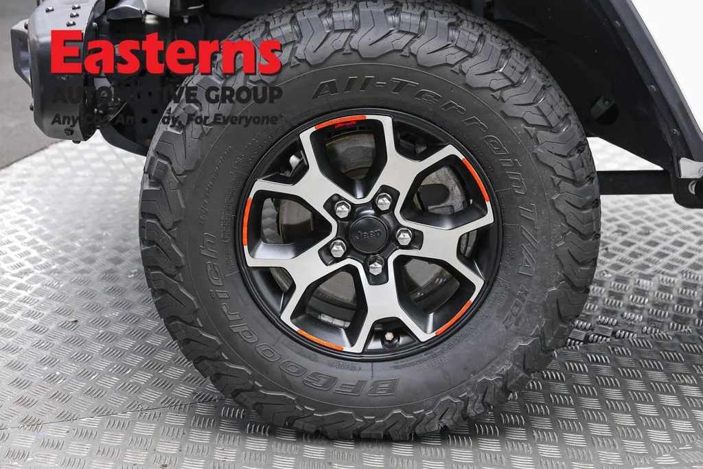 Used 2020 White Jeep Unlimited Rubicon image 35