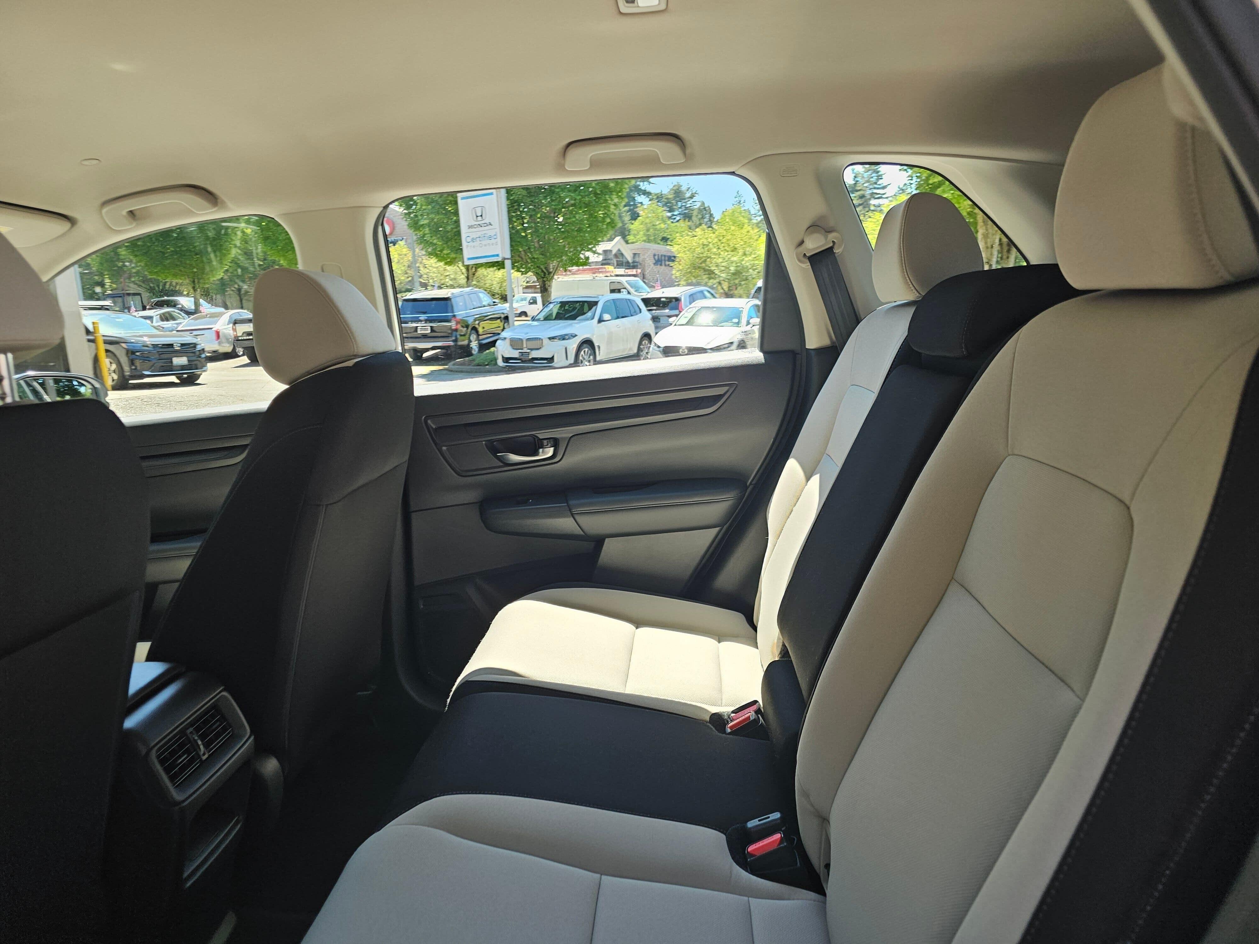 2024 Honda CR-V LX - Photo 19