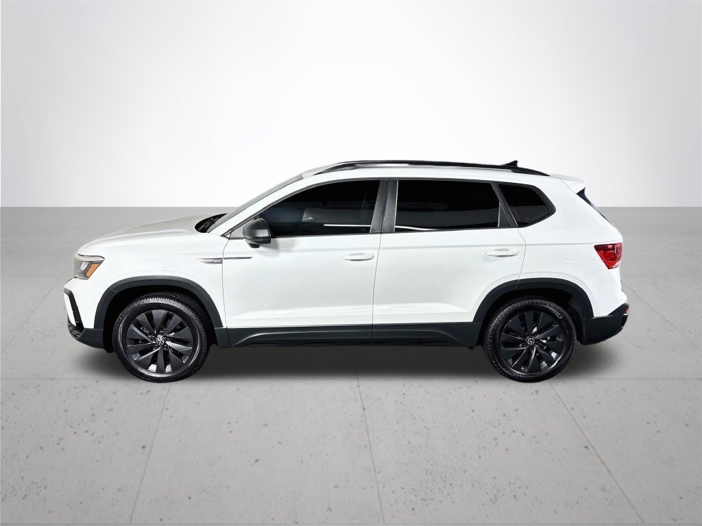 Certified Used 2022 Pure White Volkswagen 1.5T S image 10