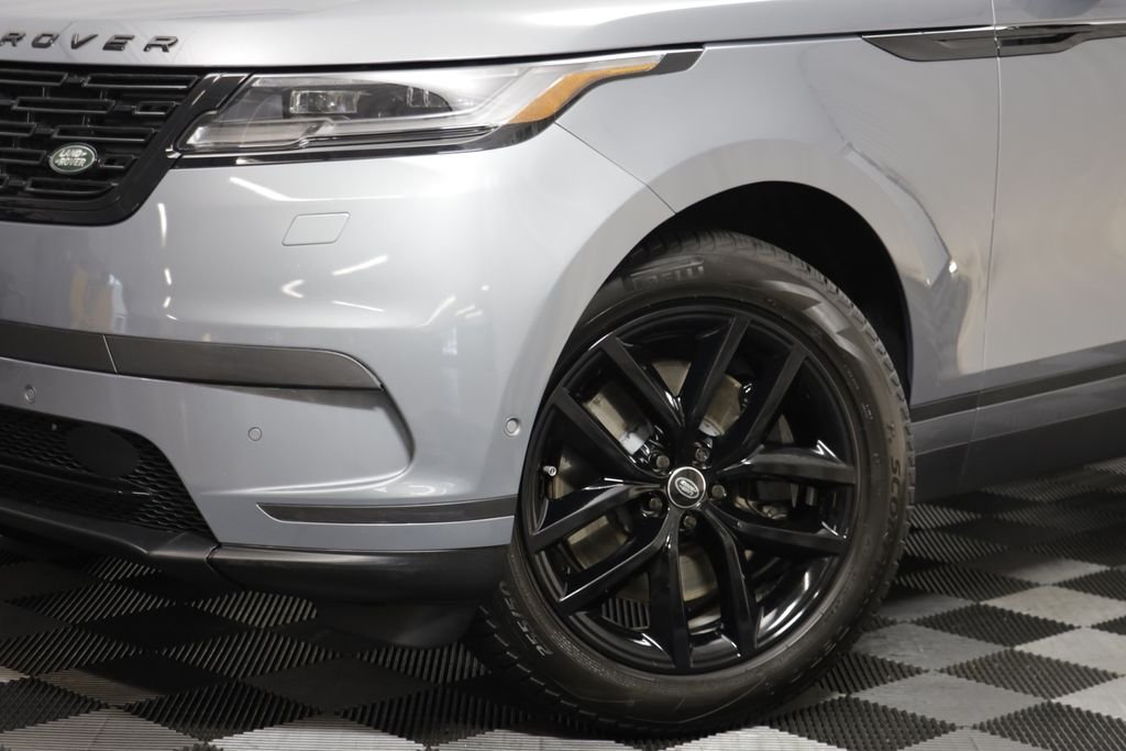 Used 2026 Gray Land Rover S image 3