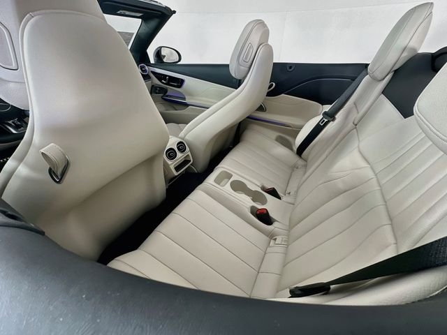 New 2027 MANUFAKTUR Moonlight White Metallic Mercedes-Benz CLE 53 AMG® image 25