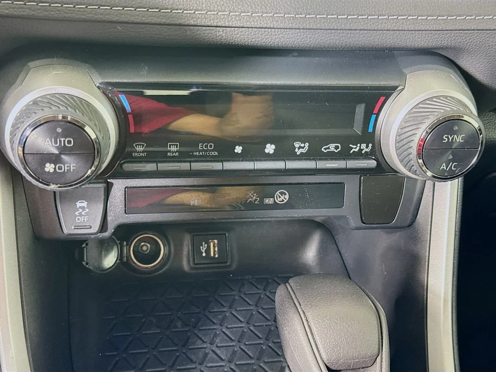 Used 2023 Midnight Black Metallic Toyota Hybrid XLE image 17