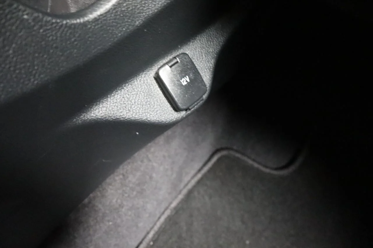 Used 2024 Iconic Silver Ford SEL image 19