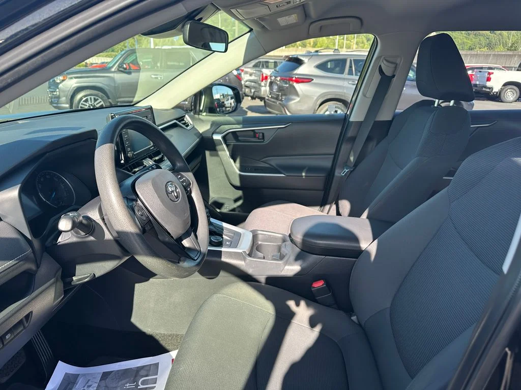 Used 2020 Black Toyota LE image 13