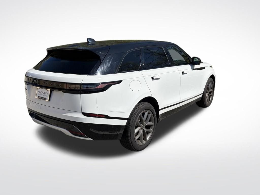 Used 2026 White Land Rover Dynamic SE image 8