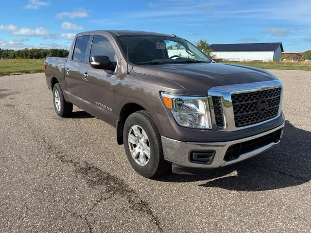 Used 2018 Brown Nissan SV image 2