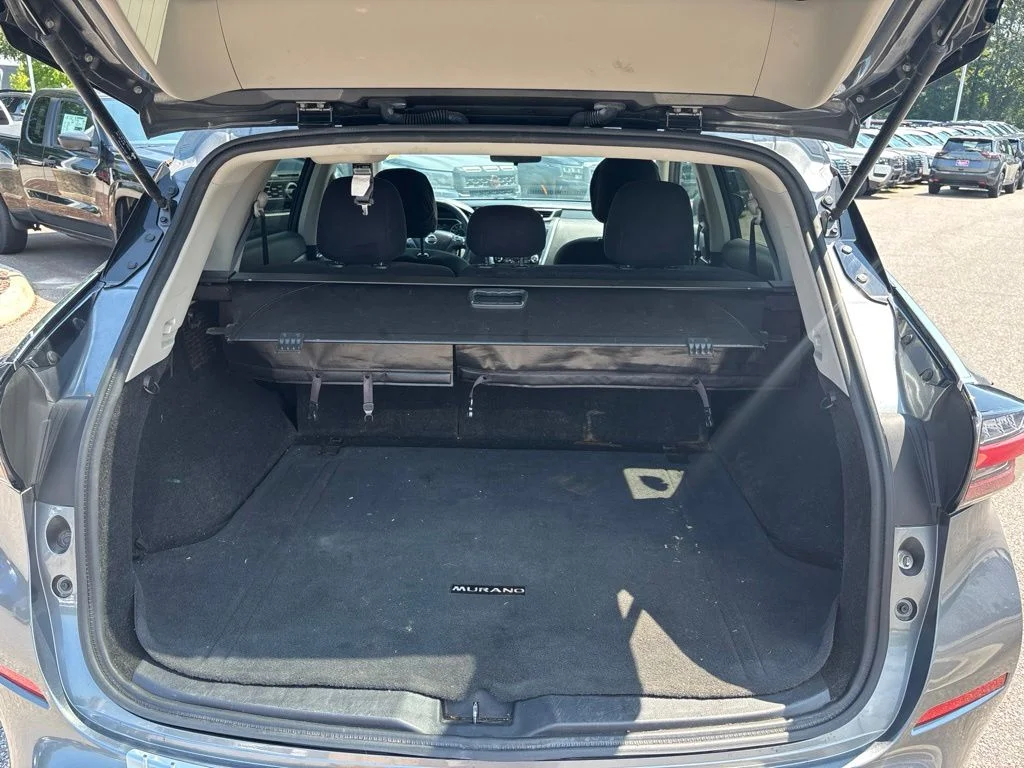Used 2020 Gray Nissan S image 21