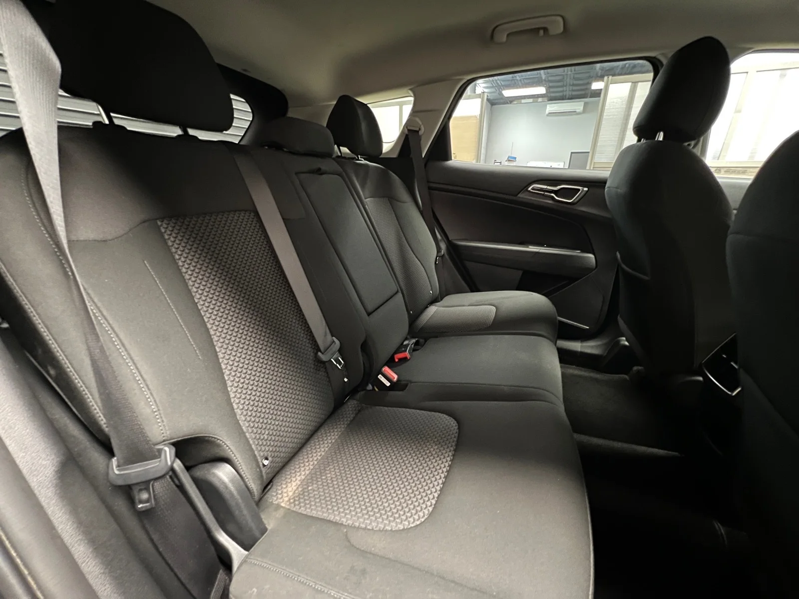 Used 2024 Gravity Gray (kdg) Kia LX image 24