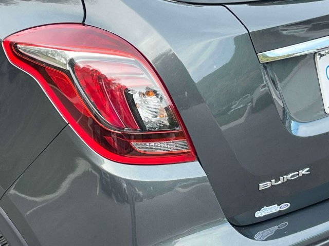 Used 2018 Gray Buick Preferred image 10