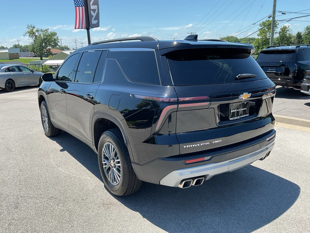 Used 2025 Mosaic Black Metallic Chevrolet AWD LT image 7