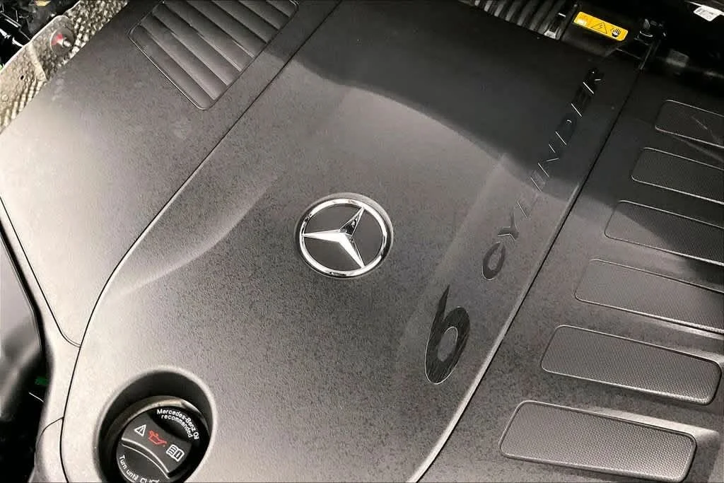 Certified Used 2026  Mercedes-Benz GLS 450 image 32
