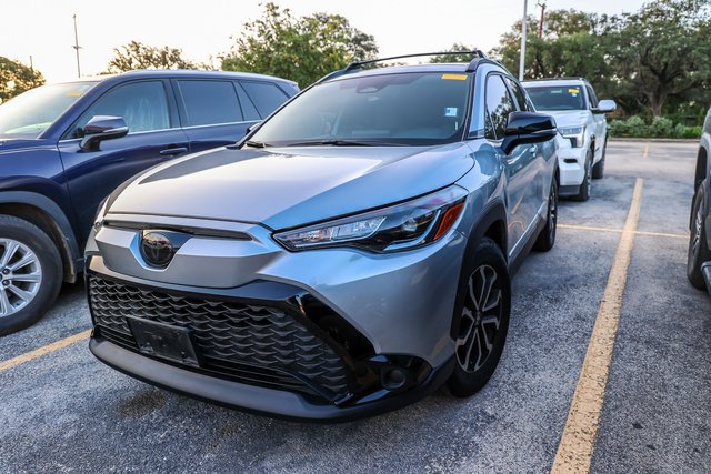 2025 Toyota Corolla Cross Hybrid SE