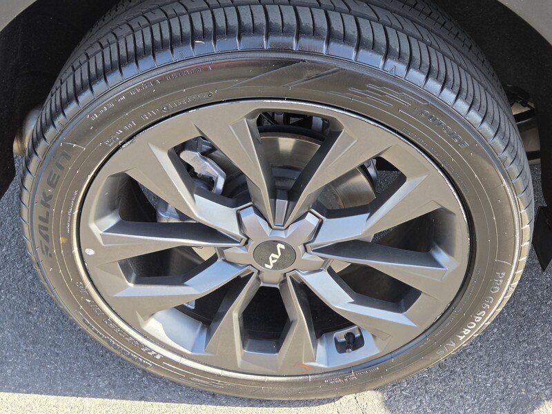 Used 2023 Gray Kia X-Line SX Prestige image 10