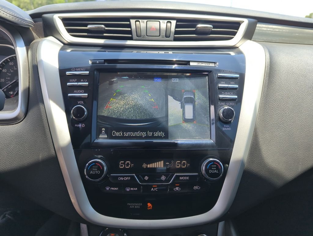 Used 2016 Gray Nissan Platinum image 26