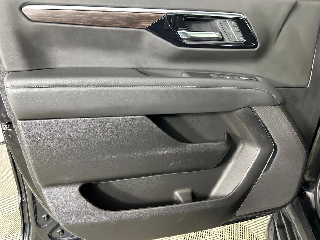 Used 2025 Black Chevrolet LT image 11