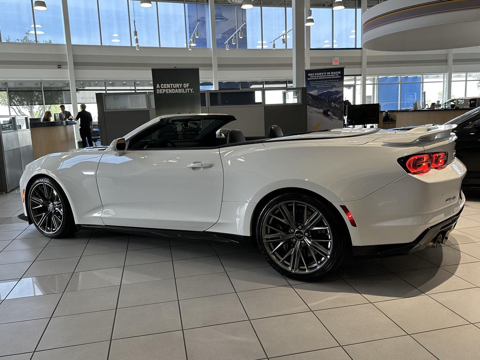 2022 Chevrolet Camaro ZL1 - Photo 17