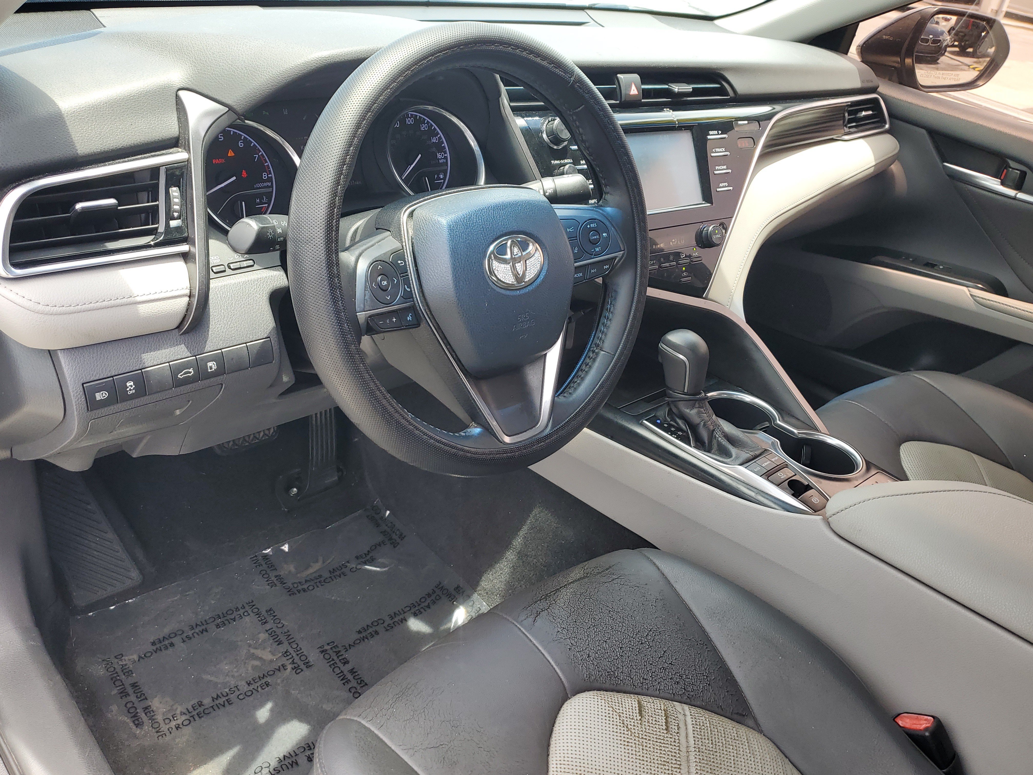 Used 2018 Midnight Black Metallic Toyota XLE image 19