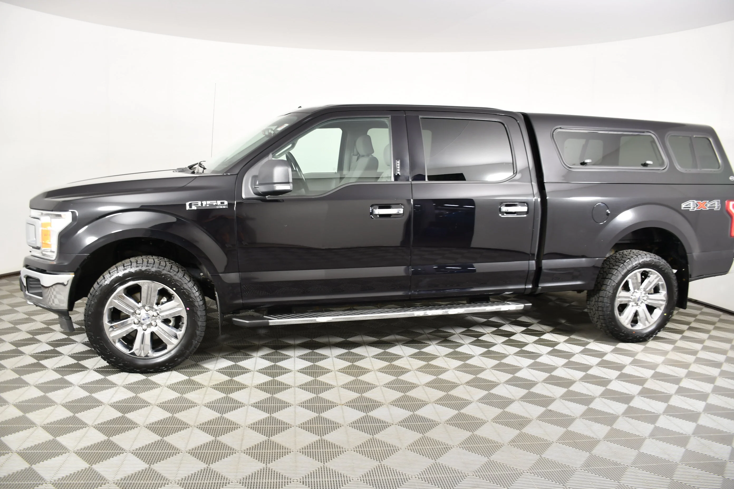 Used 2019 Black Metallic Ford XLT image 9