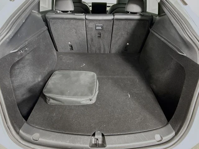 Used 2023  Tesla Long Range image 26