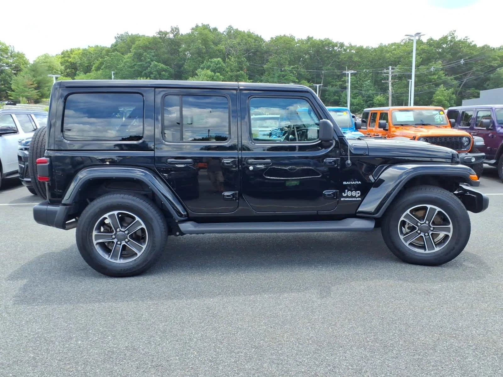 Certified Used 2023 Black Clearcoat Jeep Sahara image 6