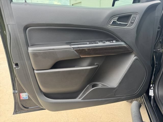 Used 2022 Onyx Black GMC Elevation image 4