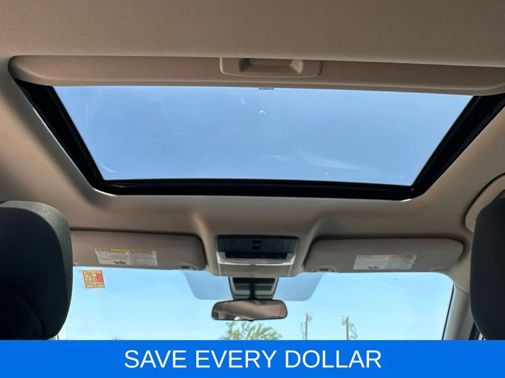 Used 2024 White Nissan 2.5 SV image 20