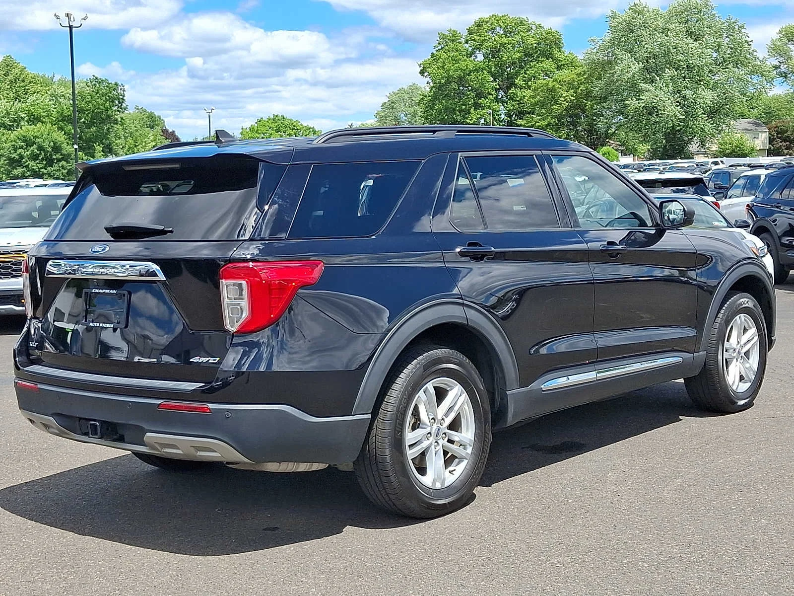 Used 2021 Agate Black Metallic Ford XLT image 6