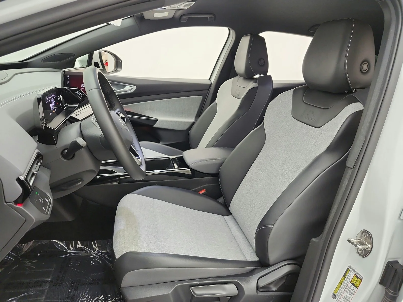 Used 2023 Pure White Volkswagen Pro image 15