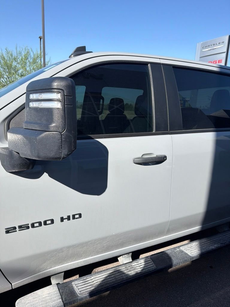 Used 2025 Gray Chevrolet Custom image 4