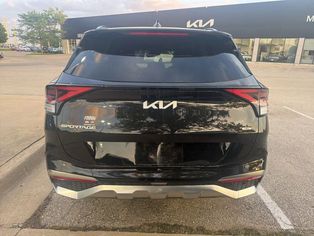 Used 2025 Black Kia SX-Prestige image 5