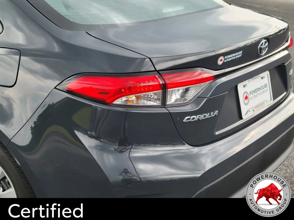Used 2024  Toyota LE image 12