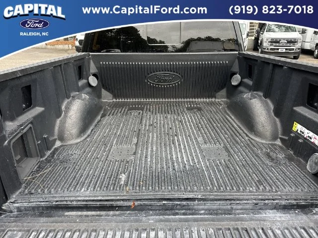 Used 2023 Black Ford XLT image 16
