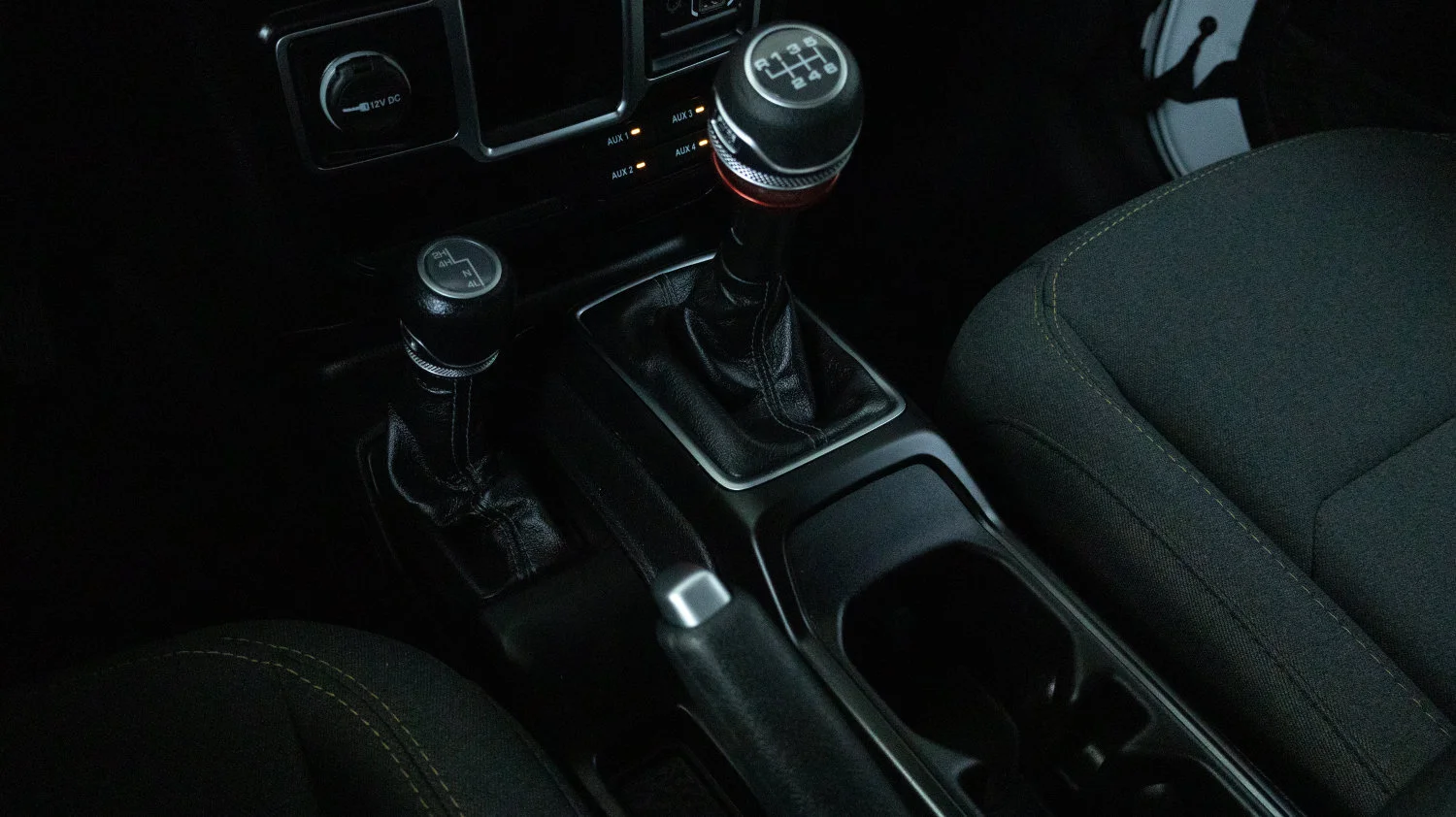 Used 2024 White Jeep 4-Door Sport 4x4 image 13