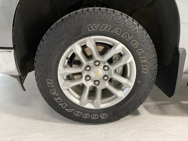 Used 2023 Sterling Gray Metallic Chevrolet LT image 31